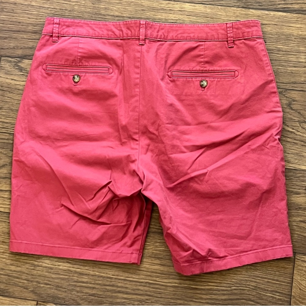 Joseph Abboud Men’s Flat Front Pink/Red Shorts Size 36